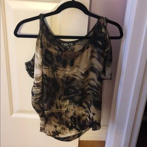 Guess cheetah print top
